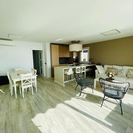 시체스 La Marina2 Seaview With Amazing Terrace 아파트 외부 사진